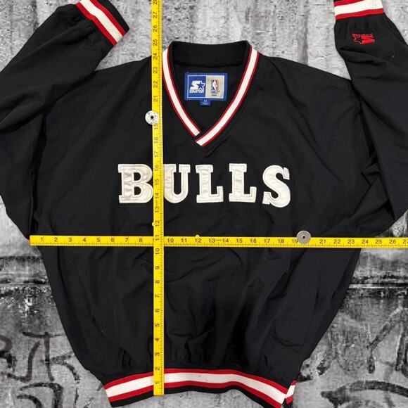 Vintage Chicago Bulls Starter Pullover Jacket  – Medium Black With White Letters - Picture 5 of 6